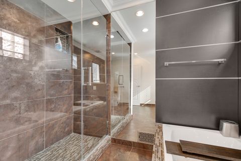 Tiny photo for 491 OLD SURREY Lane #B, Hinsdale, IL 60521 (MLS # 12571410)