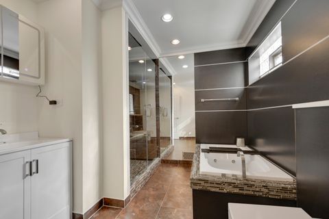 Tiny photo for 491 OLD SURREY Lane #B, Hinsdale, IL 60521 (MLS # 12571410)