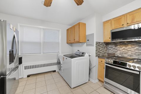 Tiny photo for 7410 N Oakley Avenue #3A, Chicago, IL 60645 (MLS # 12680646)