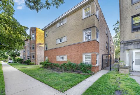 Tiny photo for 7410 N Oakley Avenue #3A, Chicago, IL 60645 (MLS # 12680646)