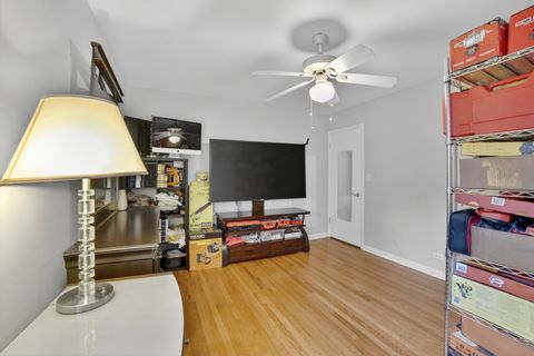 Tiny photo for 7410 N Oakley Avenue #3A, Chicago, IL 60645 (MLS # 12680646)
