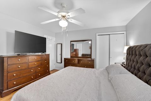 Tiny photo for 7410 N Oakley Avenue #3A, Chicago, IL 60645 (MLS # 12680646)