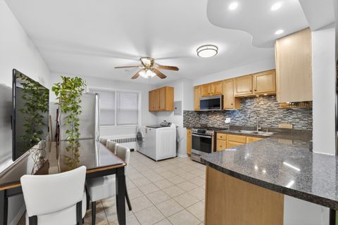 Tiny photo for 7410 N Oakley Avenue #3A, Chicago, IL 60645 (MLS # 12680646)