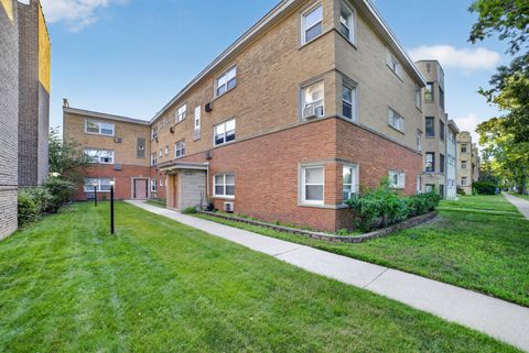 Tiny photo for 7410 N Oakley Avenue #3A, Chicago, IL 60645 (MLS # 12680646)