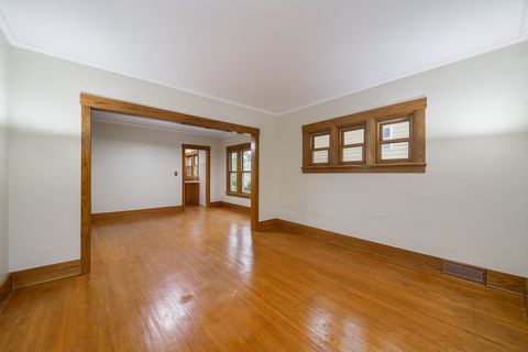 Tiny photo for 215 N Oak Avenue, Bartlett, IL 60103 (MLS # 12502288)