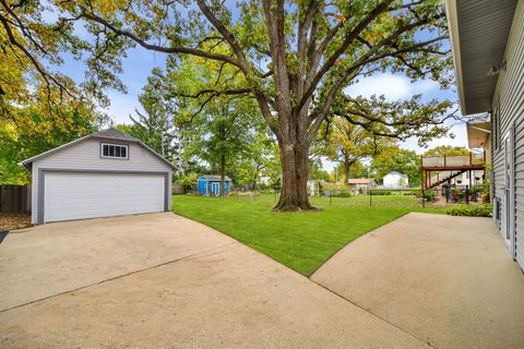 Tiny photo for 215 N Oak Avenue, Bartlett, IL 60103 (MLS # 12502288)