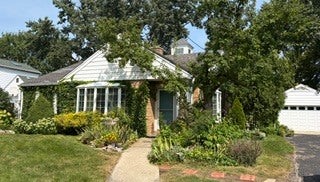 Tiny photo for 350 Ridgewood Avenue, Glen Ellyn, IL 60137 (MLS # 12716404)