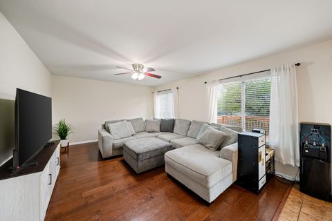 Tiny photo for 39371 Crofton Lane, Beach Park, IL 60083 (MLS # 12617307)