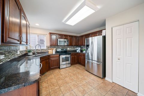 Tiny photo for 39371 Crofton Lane, Beach Park, IL 60083 (MLS # 12617307)