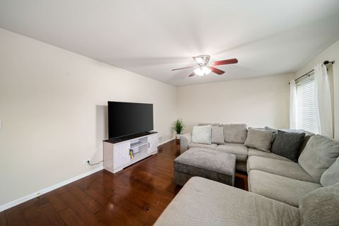 Tiny photo for 39371 Crofton Lane, Beach Park, IL 60083 (MLS # 12617307)