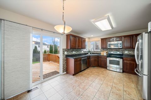Tiny photo for 39371 Crofton Lane, Beach Park, IL 60083 (MLS # 12617307)