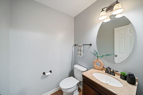 Tiny photo for 39371 Crofton Lane, Beach Park, IL 60083 (MLS # 12617307)