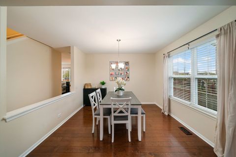Tiny photo for 39371 Crofton Lane, Beach Park, IL 60083 (MLS # 12617307)