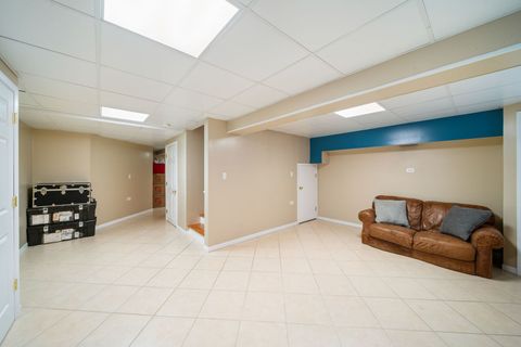 Tiny photo for 39371 Crofton Lane, Beach Park, IL 60083 (MLS # 12617307)