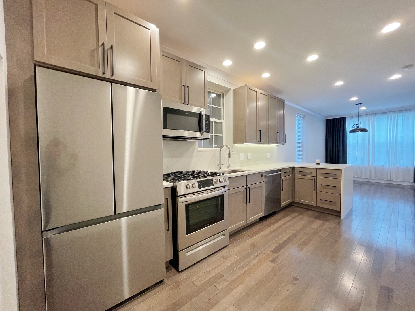 2427 W Grenshaw Street 1