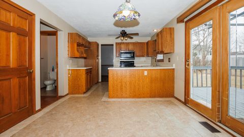 Tiny photo for 2112 Parker Avenue, Bloomington, IL 61701 (MLS # 12569284)