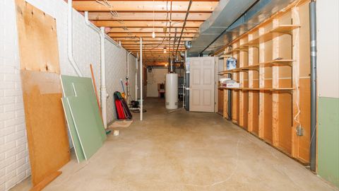 Tiny photo for 2112 Parker Avenue, Bloomington, IL 61701 (MLS # 12569284)