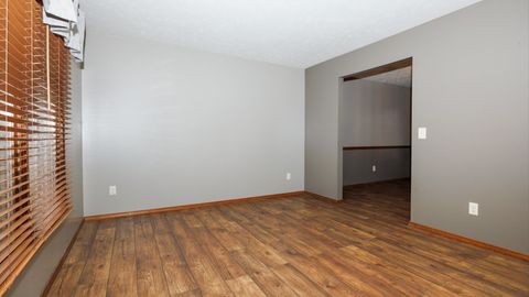 Tiny photo for 2112 Parker Avenue, Bloomington, IL 61701 (MLS # 12569284)