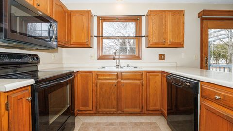 Tiny photo for 2112 Parker Avenue, Bloomington, IL 61701 (MLS # 12569284)