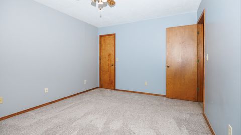 Tiny photo for 2112 Parker Avenue, Bloomington, IL 61701 (MLS # 12569284)