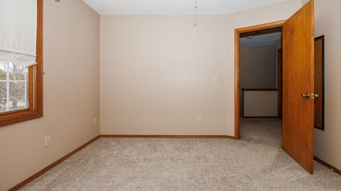 Tiny photo for 2112 Parker Avenue, Bloomington, IL 61701 (MLS # 12569284)