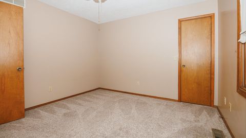 Tiny photo for 2112 Parker Avenue, Bloomington, IL 61701 (MLS # 12569284)