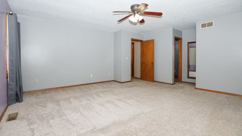 Tiny photo for 2112 Parker Avenue, Bloomington, IL 61701 (MLS # 12569284)