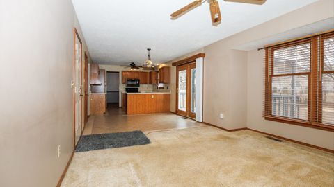 Tiny photo for 2112 Parker Avenue, Bloomington, IL 61701 (MLS # 12569284)