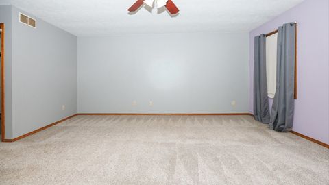 Tiny photo for 2112 Parker Avenue, Bloomington, IL 61701 (MLS # 12569284)