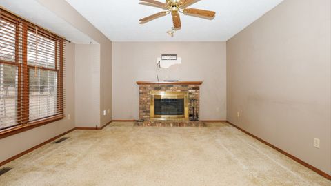 Tiny photo for 2112 Parker Avenue, Bloomington, IL 61701 (MLS # 12569284)