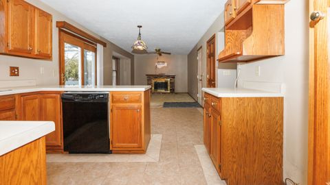 Tiny photo for 2112 Parker Avenue, Bloomington, IL 61701 (MLS # 12569284)