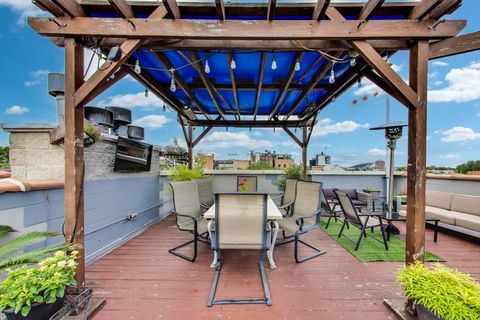 Tiny photo for 3635 N WILTON Avenue #4, Chicago, IL 60613 (MLS # 12468039)