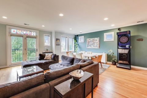 Tiny photo for 3635 N WILTON Avenue #4, Chicago, IL 60613 (MLS # 12468039)
