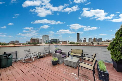 Tiny photo for 3635 N WILTON Avenue #4, Chicago, IL 60613 (MLS # 12468039)
