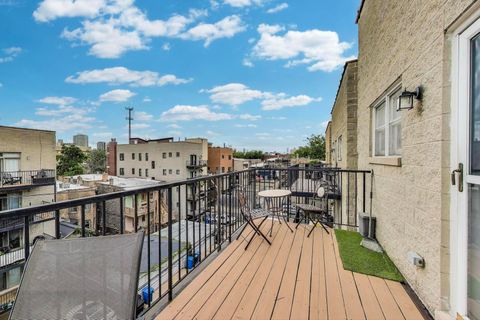 Tiny photo for 3635 N WILTON Avenue #4, Chicago, IL 60613 (MLS # 12468039)