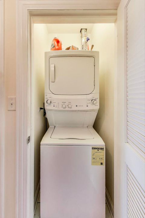 Tiny photo for 3635 N WILTON Avenue #4, Chicago, IL 60613 (MLS # 12468039)