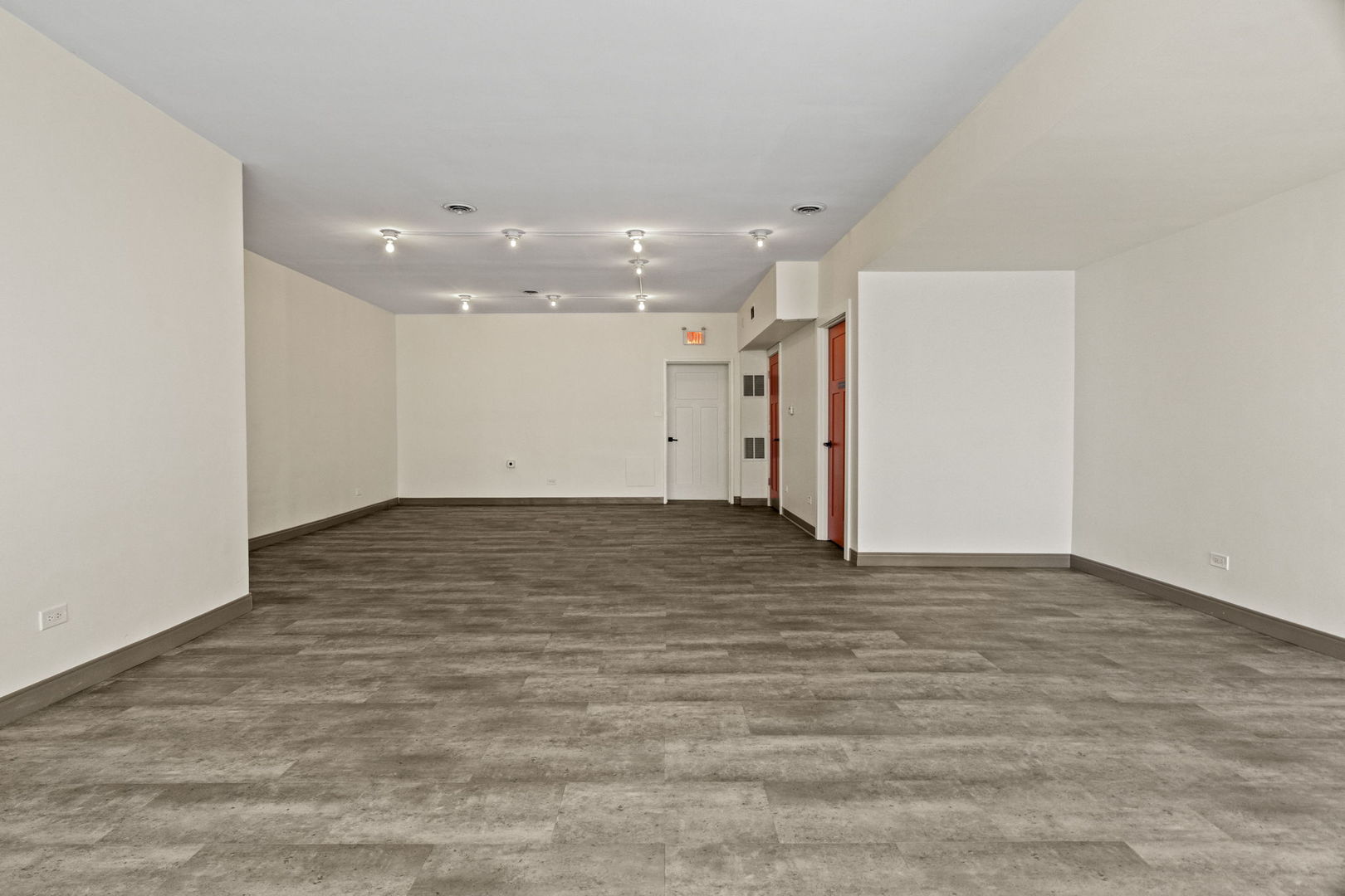 5110 W Fullerton Avenue