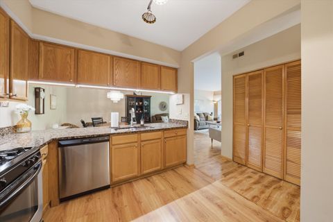 Tiny photo for 7841 W 157th Street #305, Orland Park, IL 60462 (MLS # 12633436)