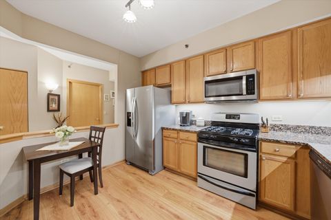 Tiny photo for 7841 W 157th Street #305, Orland Park, IL 60462 (MLS # 12633436)