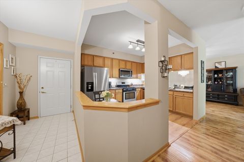 Tiny photo for 7841 W 157th Street #305, Orland Park, IL 60462 (MLS # 12633436)