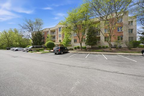 Tiny photo for 7841 W 157th Street #305, Orland Park, IL 60462 (MLS # 12633436)