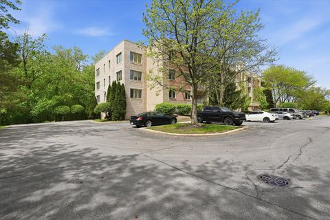 Tiny photo for 7841 W 157th Street #305, Orland Park, IL 60462 (MLS # 12633436)