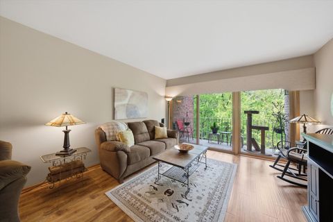 Tiny photo for 7841 W 157th Street #305, Orland Park, IL 60462 (MLS # 12633436)
