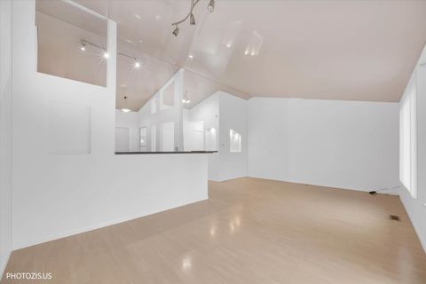 Tiny photo for 533 Lyon Drive, Buffalo Grove, IL 60089 (MLS # 12536411)