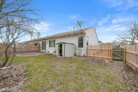 Tiny photo for 533 Lyon Drive, Buffalo Grove, IL 60089 (MLS # 12536411)