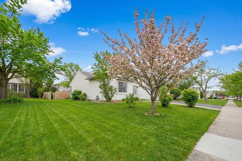 Tiny photo for 533 Lyon Drive, Buffalo Grove, IL 60089 (MLS # 12536411)