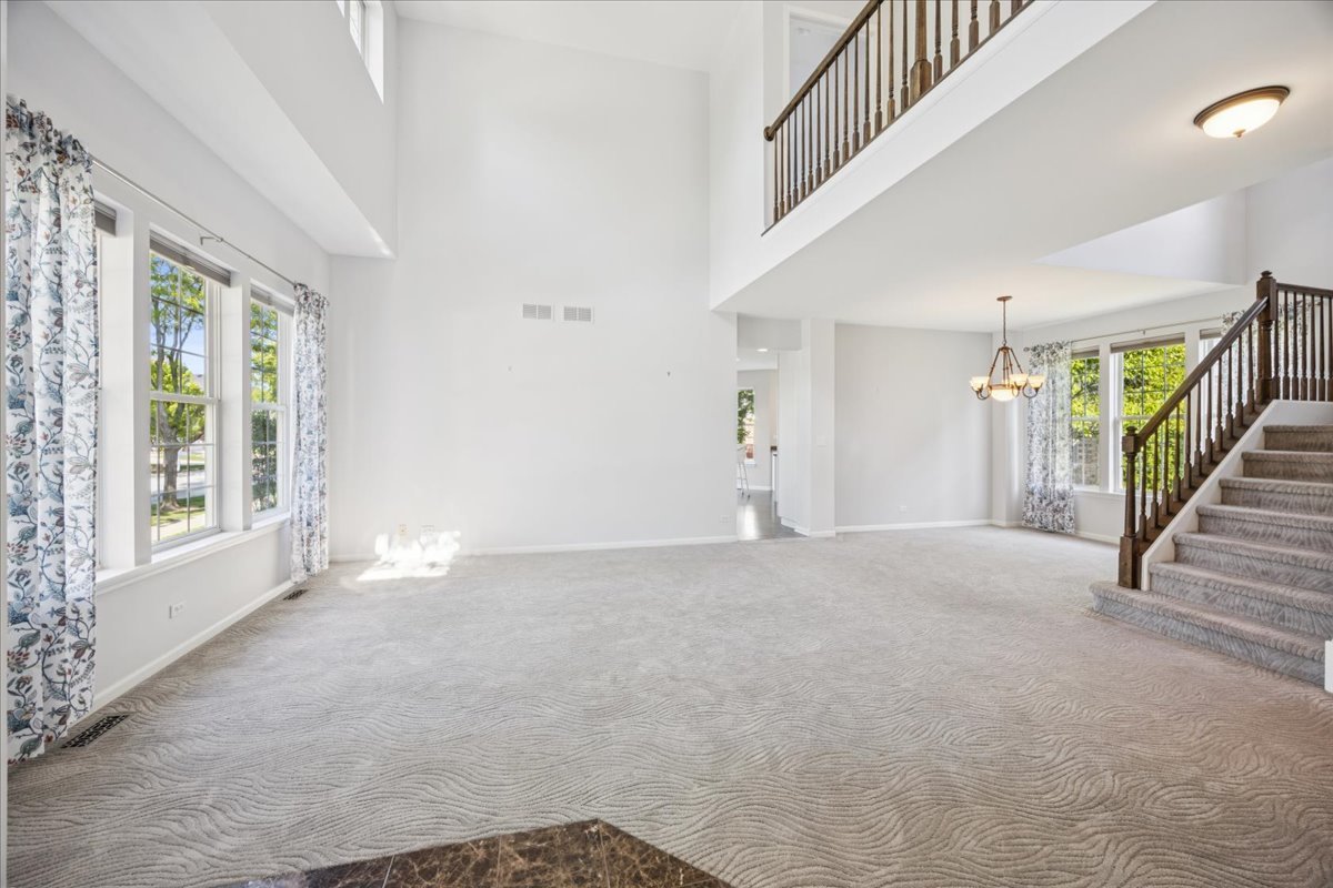 2409 Meadowbrook Lane