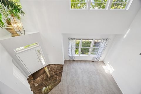 Tiny photo for 2409 Meadowbrook Lane, Westchester, IL 60154 (MLS # 12673399)