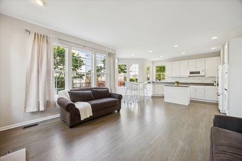 Tiny photo for 2409 Meadowbrook Lane, Westchester, IL 60154 (MLS # 12673399)