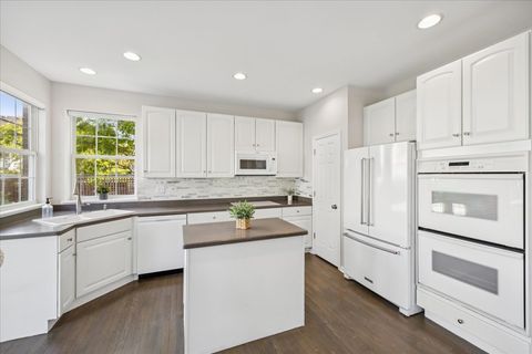 Tiny photo for 2409 Meadowbrook Lane, Westchester, IL 60154 (MLS # 12673399)